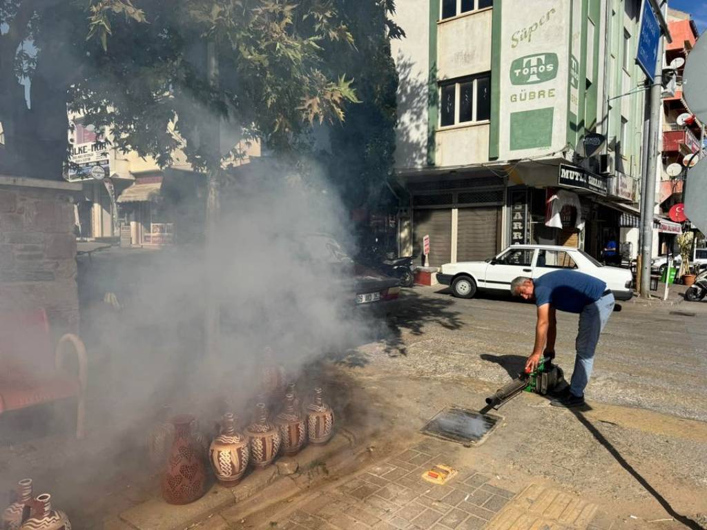 Karacasu Belediyesi Uçkunlarla Mücadeleye Devam Ediyor